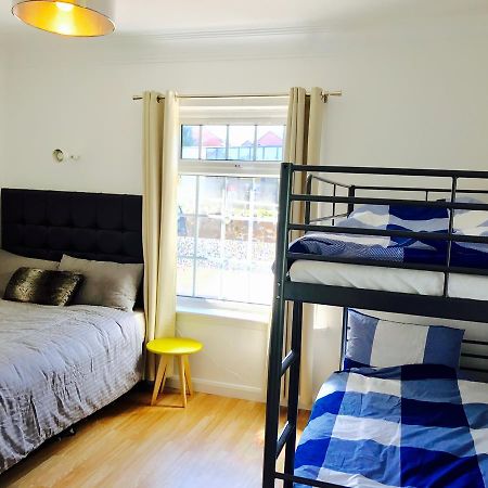 O Hostel EDI Eksteriør bilde