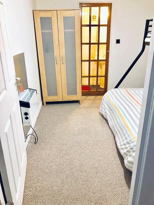 O Hostel EDI Eksteriør bilde
