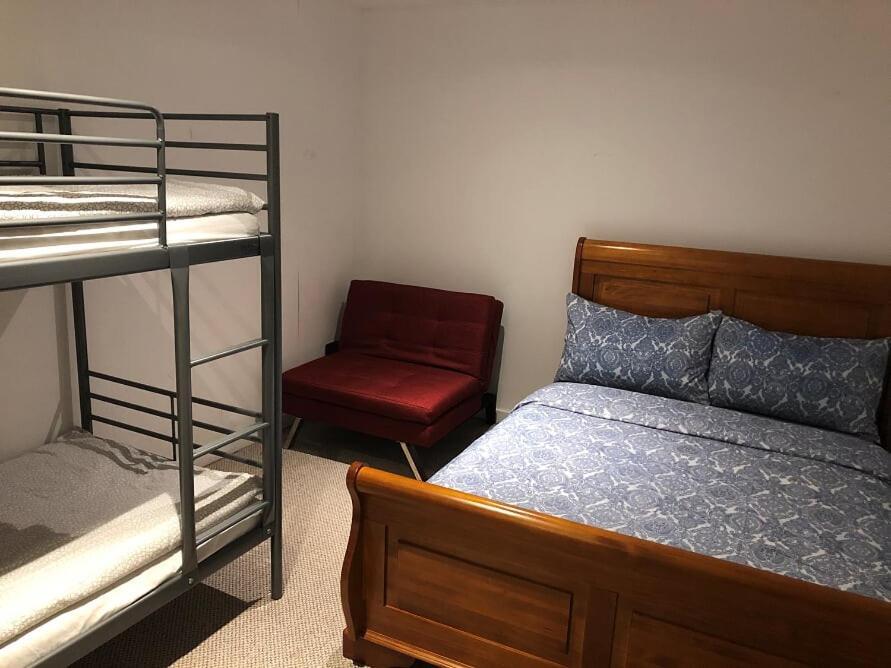 O Hostel EDI Eksteriør bilde