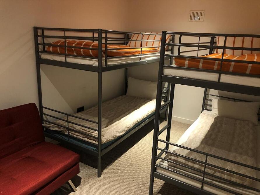 O Hostel EDI Eksteriør bilde